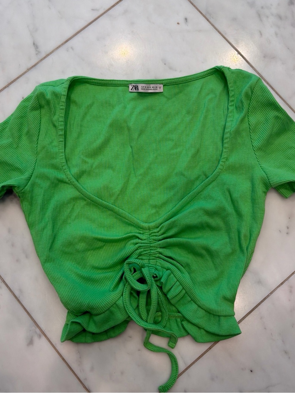 ZARA Green Ribbed Ruched Scoop-Neck Crop Top Size Small Short Sleeve V Neck